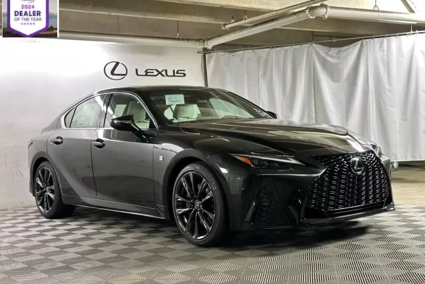 2023 Lexus IS 350 F SPORT photo 1