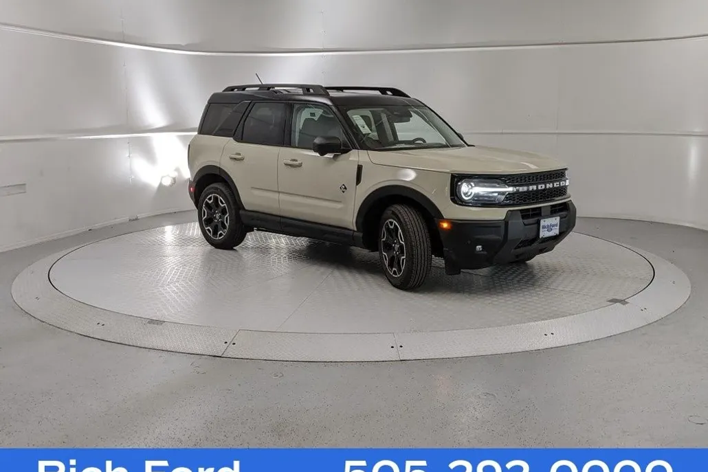 2025 Ford Bronco Sport Outer Banks photo 1
