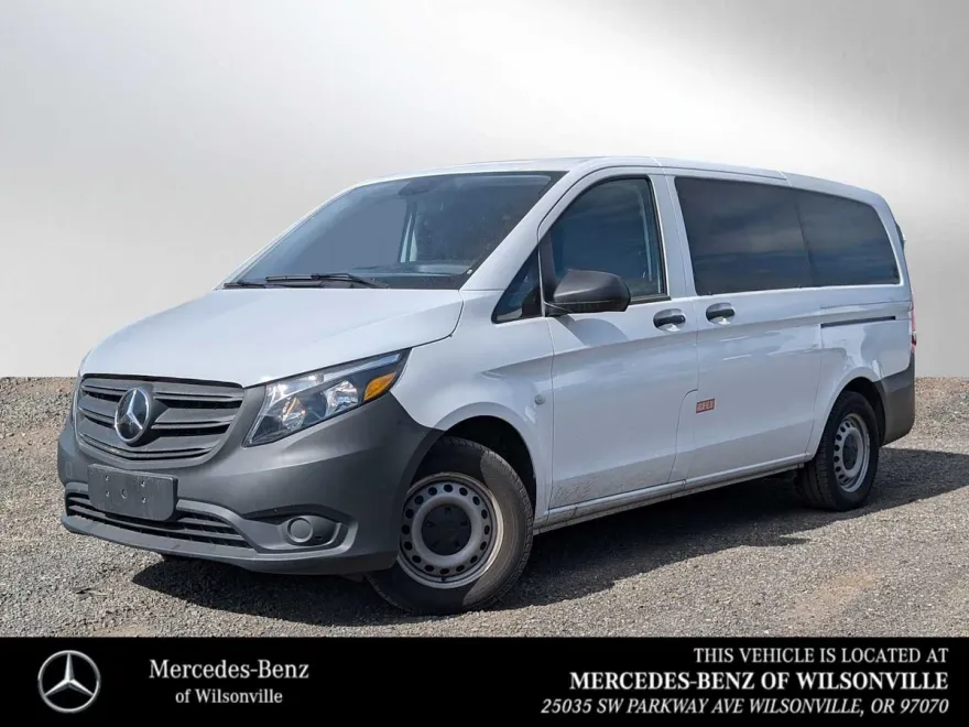 2023 Mercedes Benz Metris photo 1
