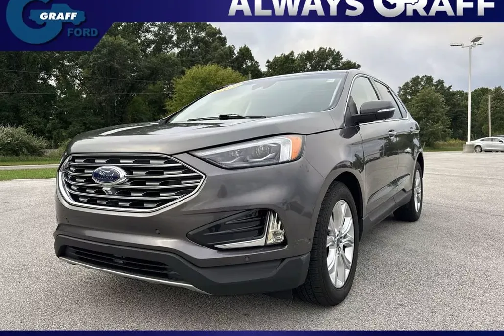 2019 Ford Edge Titanium photo 1