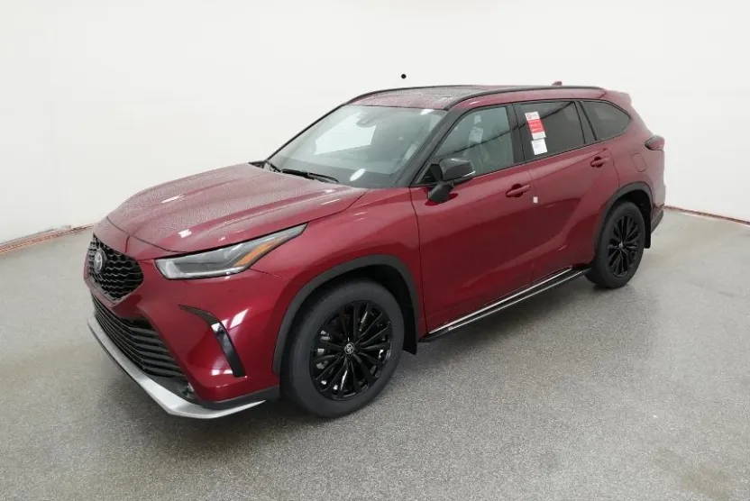 2025 Toyota Highlander XSE photo 1