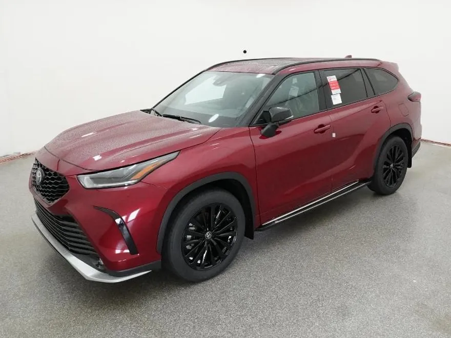 2025 Toyota Highlander XSE photo 1
