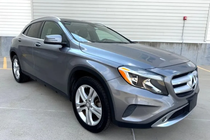 2015 Mercedes Benz GLA 250 photo 1