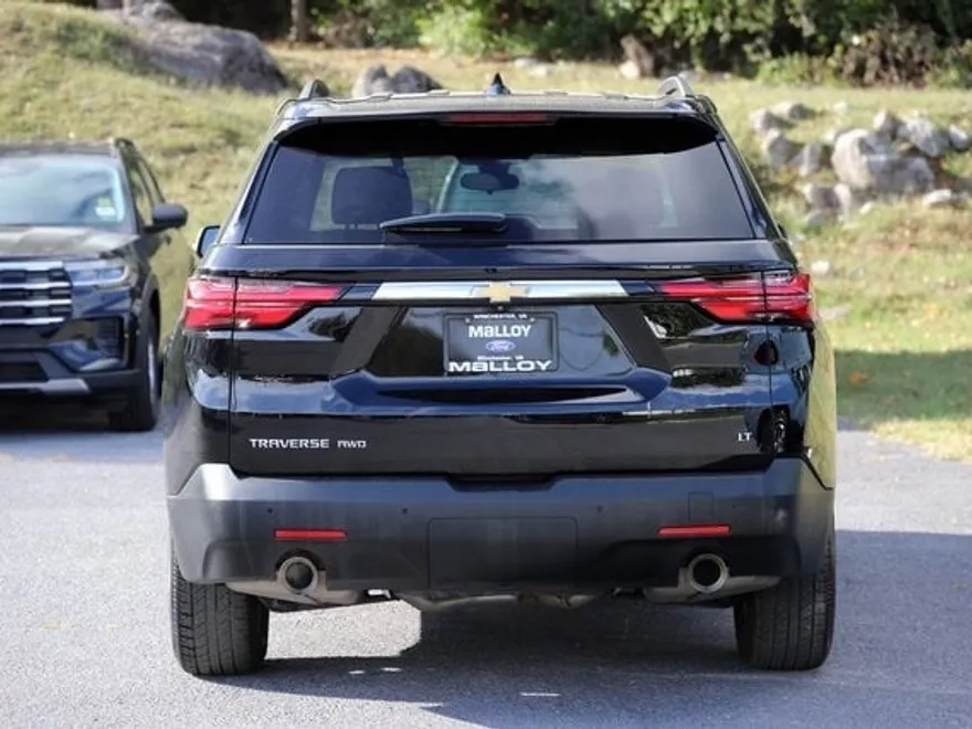 2022 Chevrolet Traverse Leather photo 1