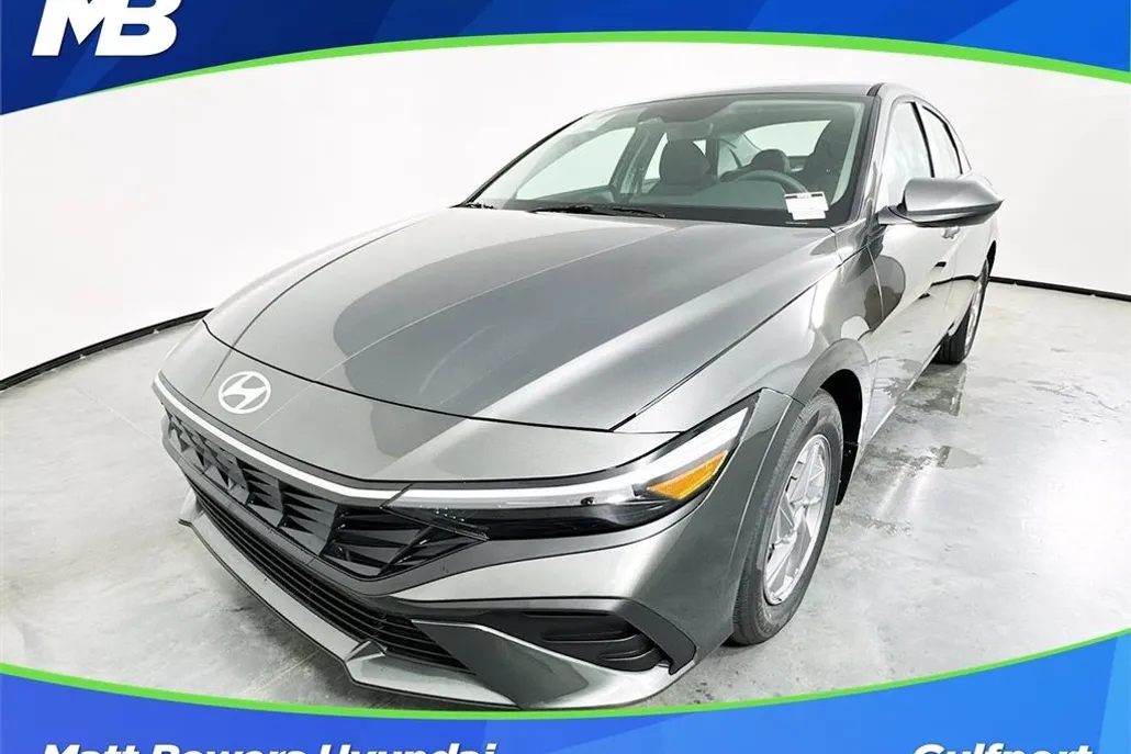 2025 Hyundai Elantra SE photo 1