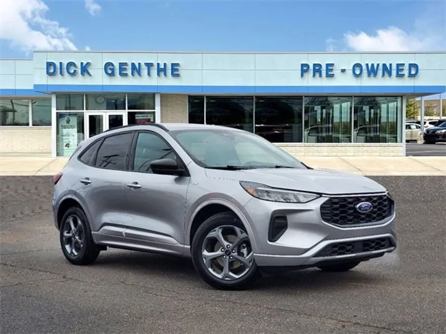 2024 Ford Escape ST-Line photo 1