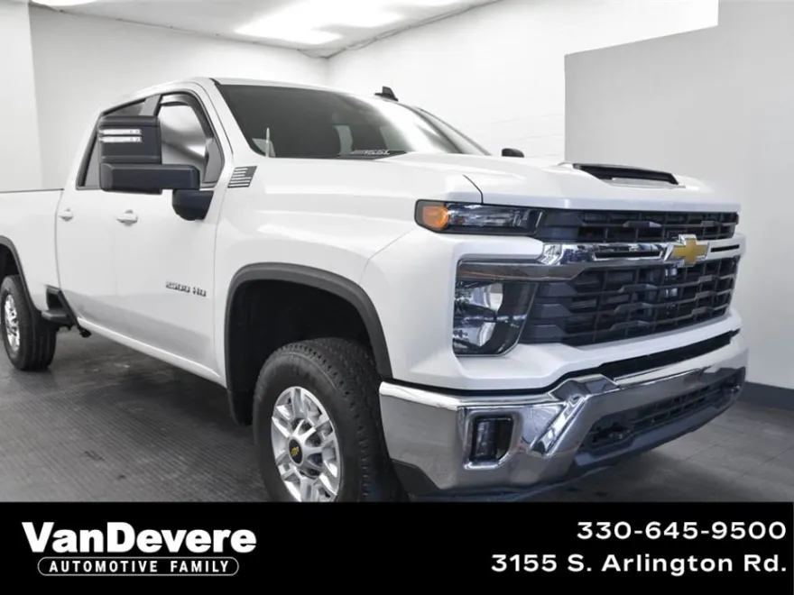 2024 Chevrolet Silverado 2500HD LT photo 1