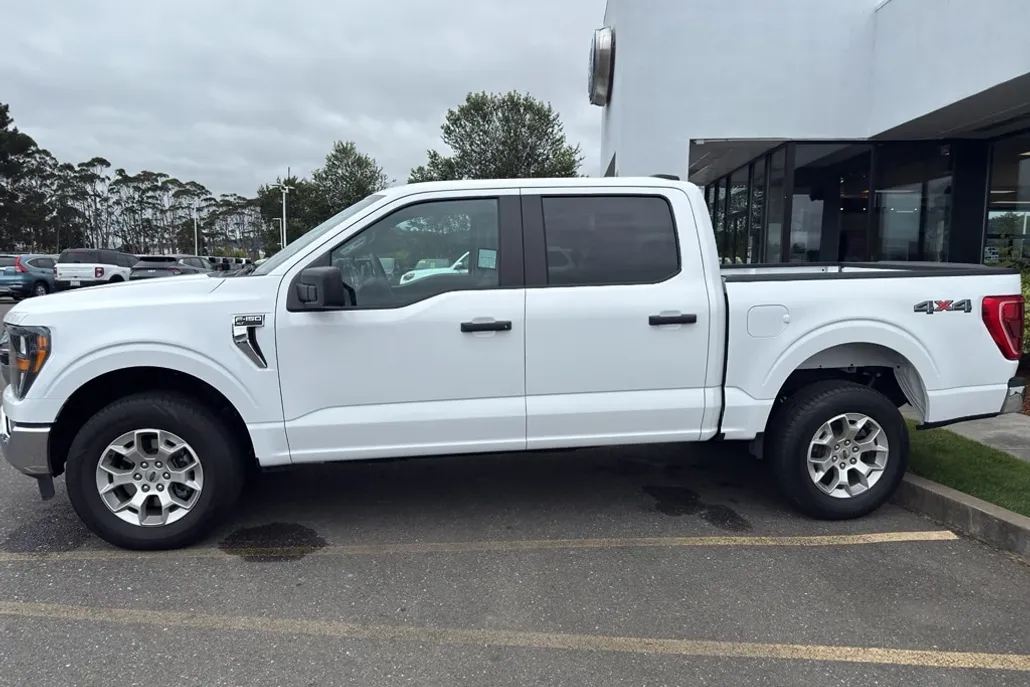2023 Ford F-150 XLT photo 1