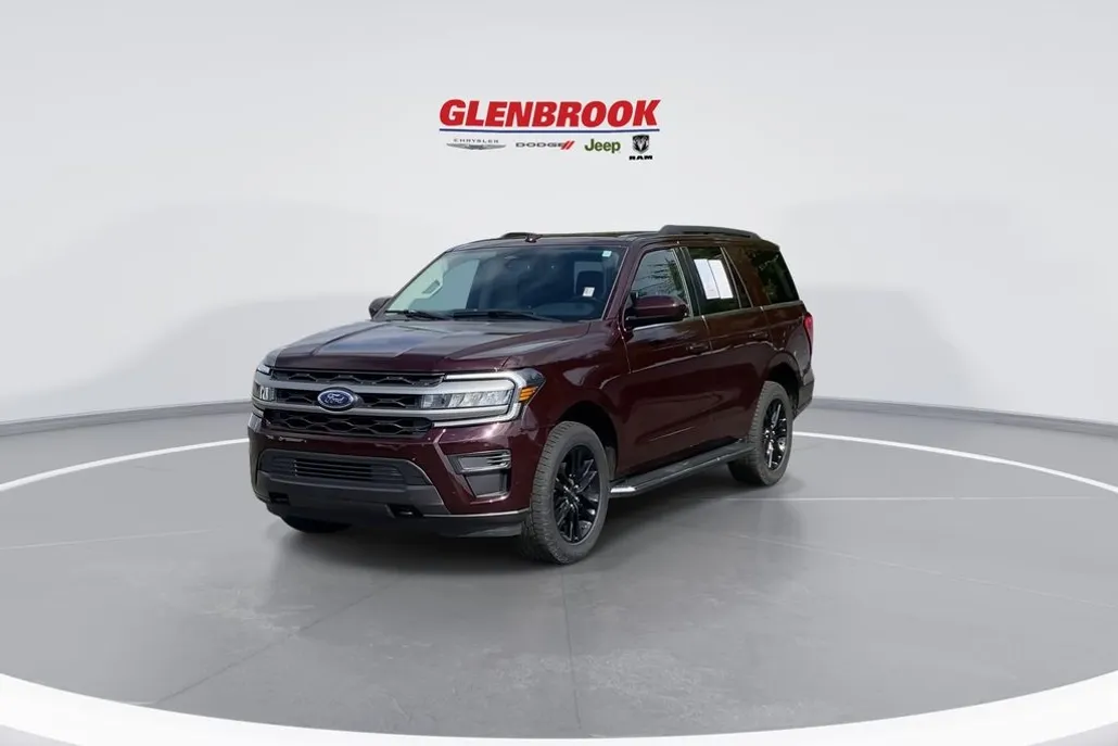 2023 Ford Expedition XLT photo 1