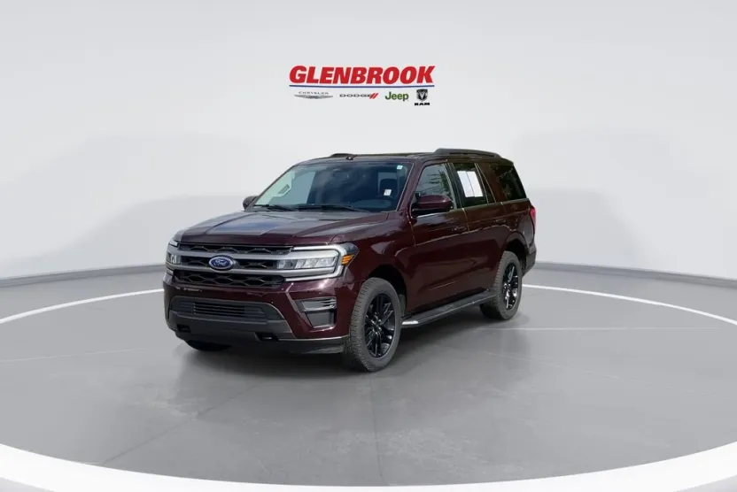 2023 Ford Expedition XLT photo 1