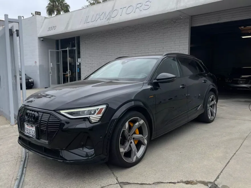 2022 Audi e-tron Prestige photo 1