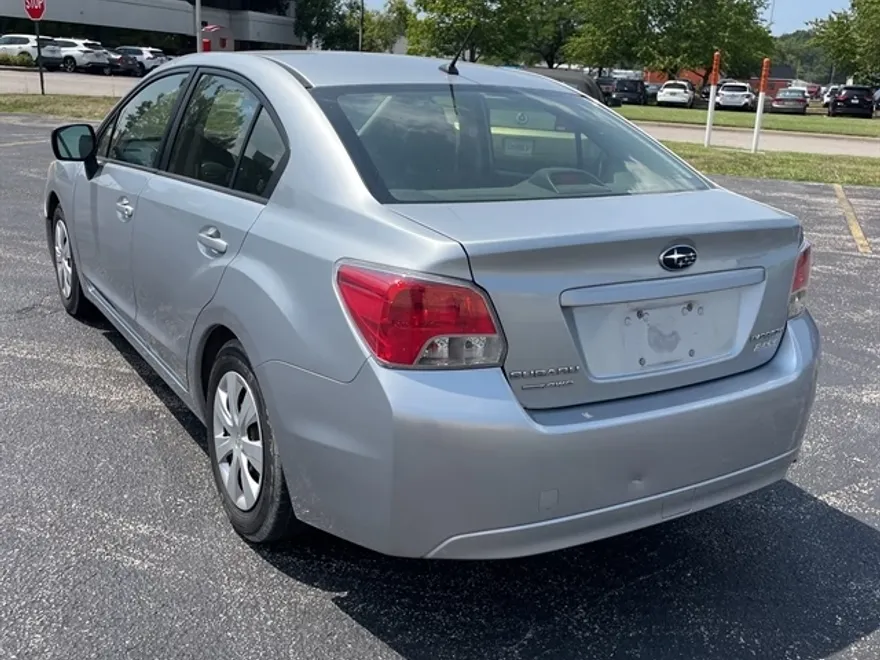 2013 Subaru Impreza 2.0i photo 1