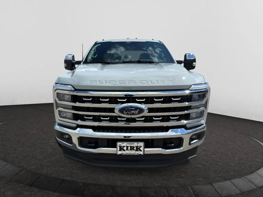 2026 Ford F-250 Lariat photo 1