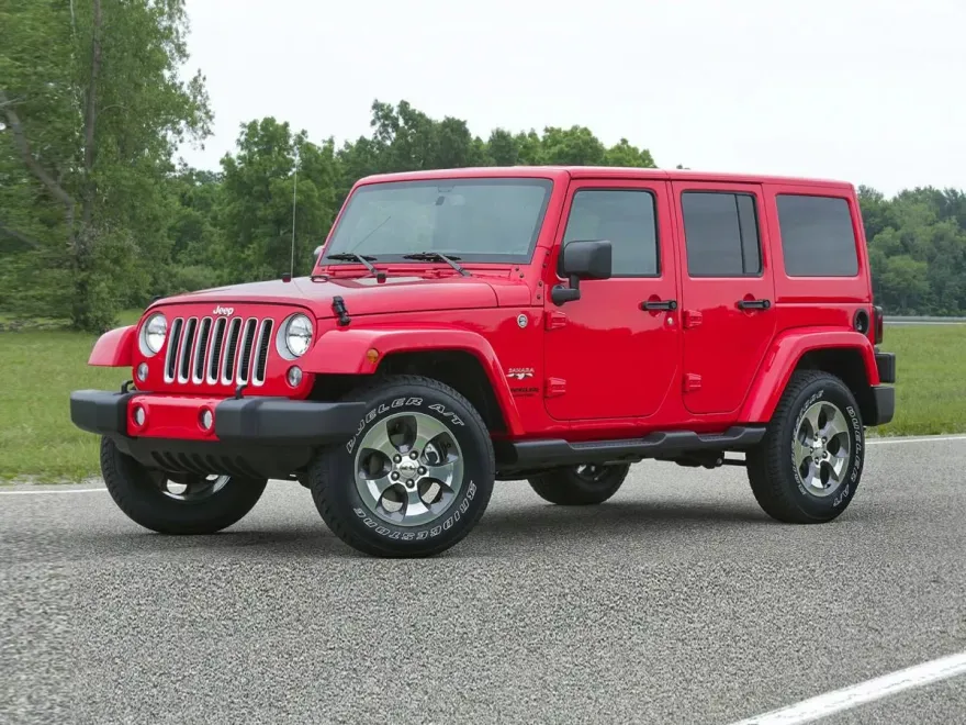 2017 Jeep Wrangler Unlimited Sahara photo 1