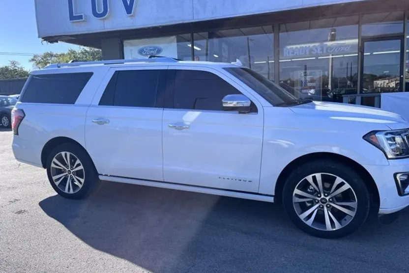 2021 Ford Expedition MAX Platinum photo 1