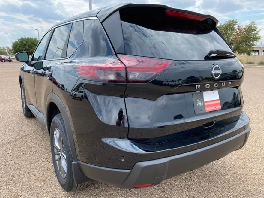 2026 Nissan Rogue S photo 1