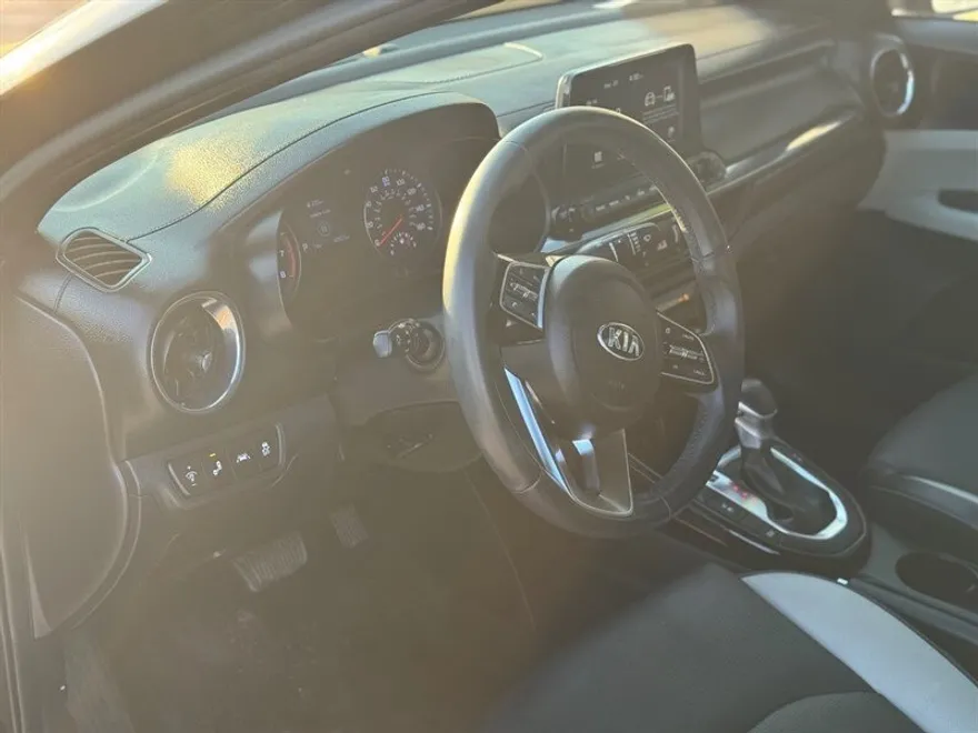 2020 Kia Forte EX photo 1