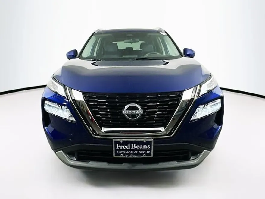 2023 Nissan Rogue SV photo 1
