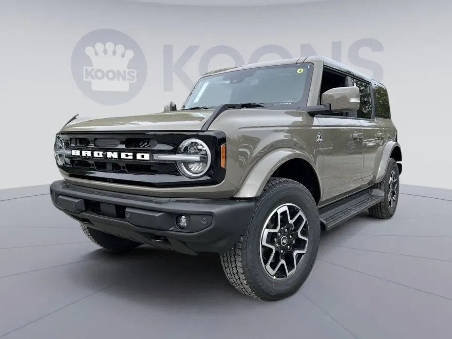 2025 Ford Bronco Outer Banks photo 1