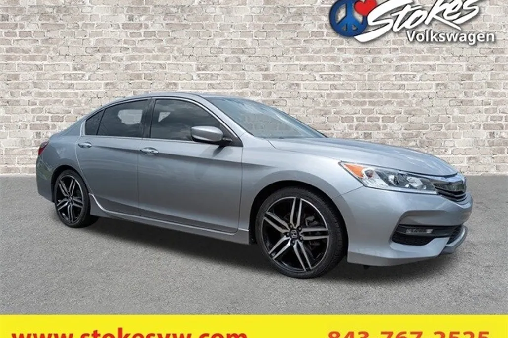 2017 Honda Accord Sport photo 1