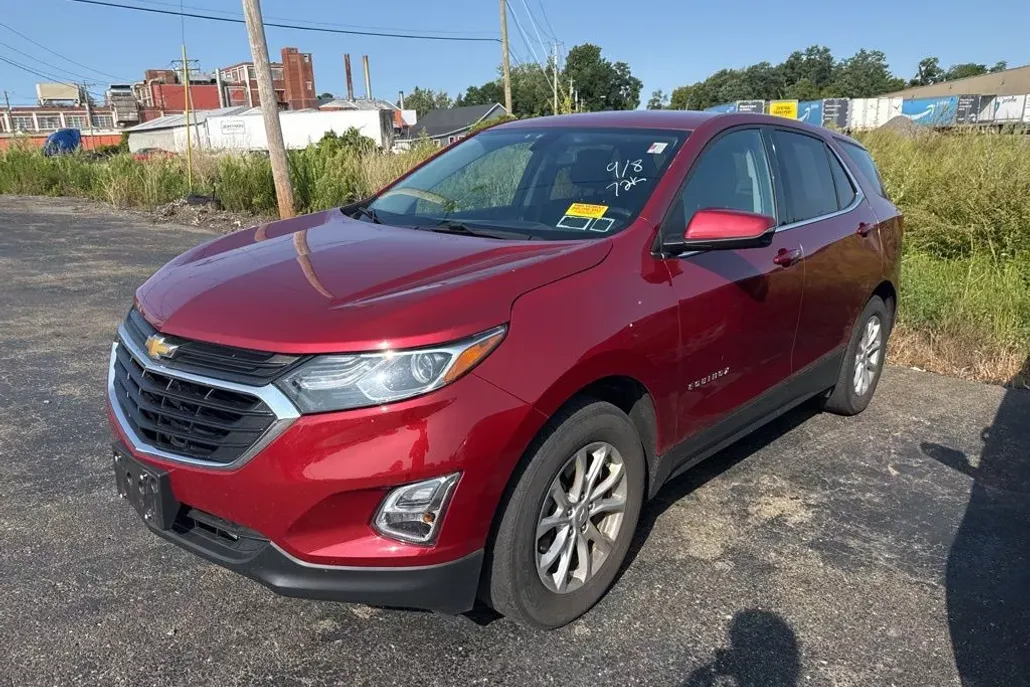 2019 Chevrolet Equinox LT photo 1
