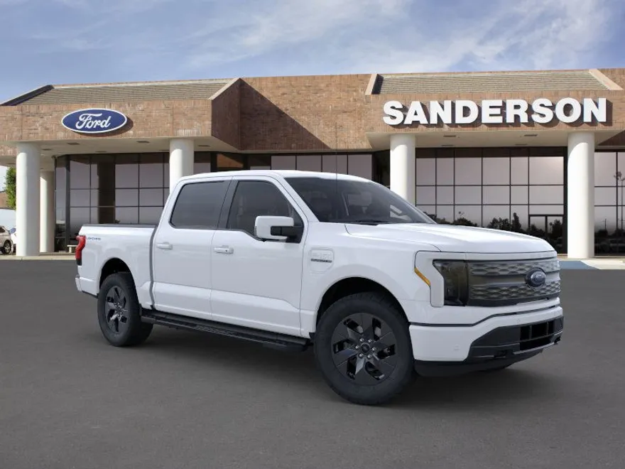 2023 Ford F-150 Lightning Lariat photo 1