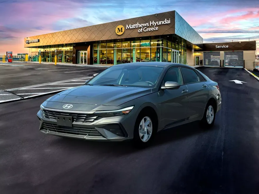2025 Hyundai Elantra SE photo 1