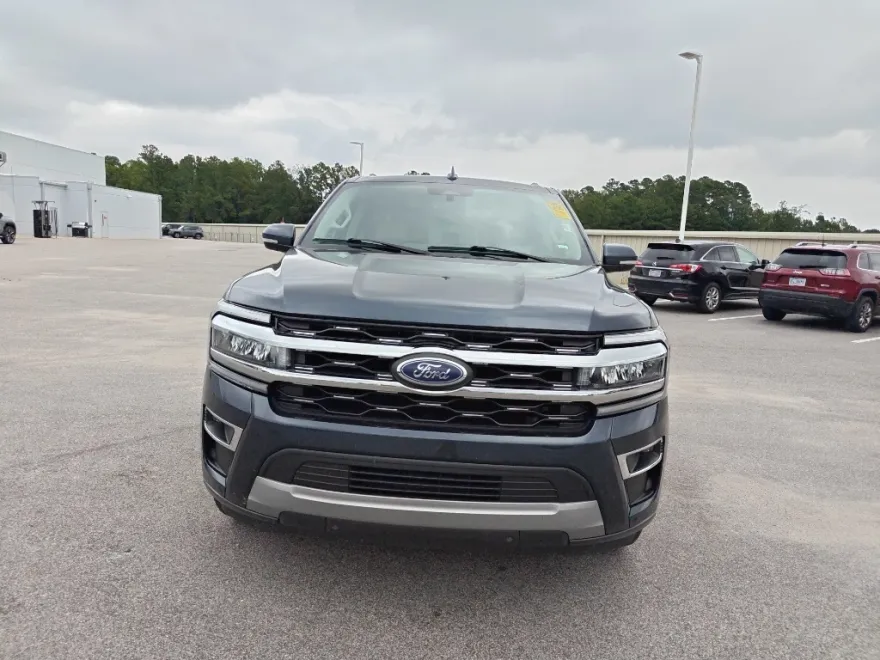 2024 Ford Expedition MAX Limited photo 1