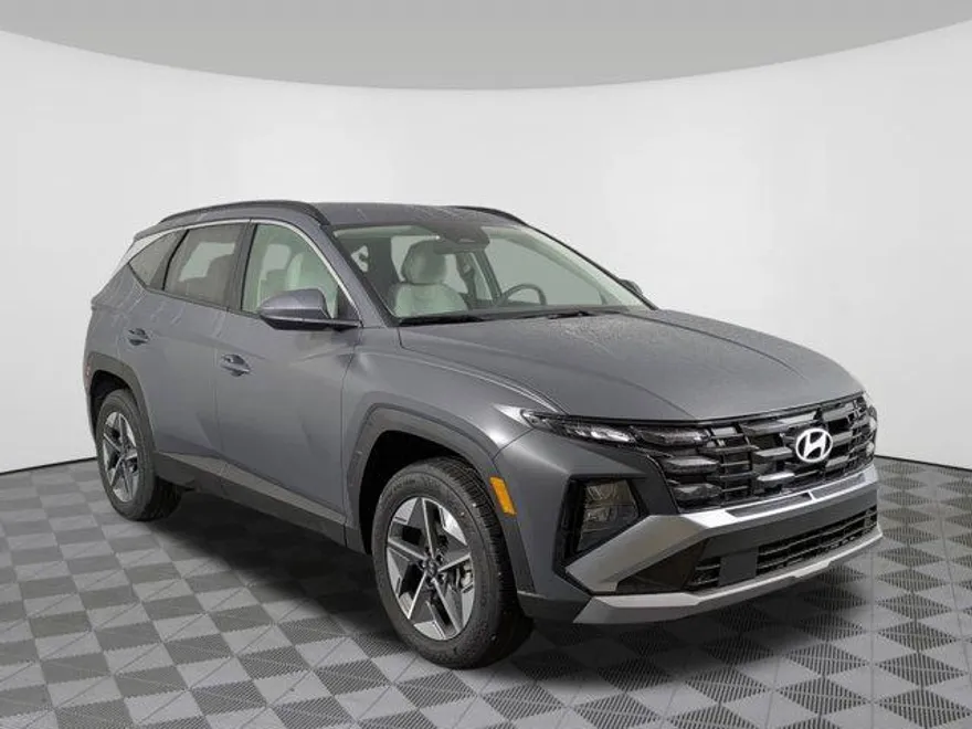 2025 Hyundai Tucson SEL photo 1