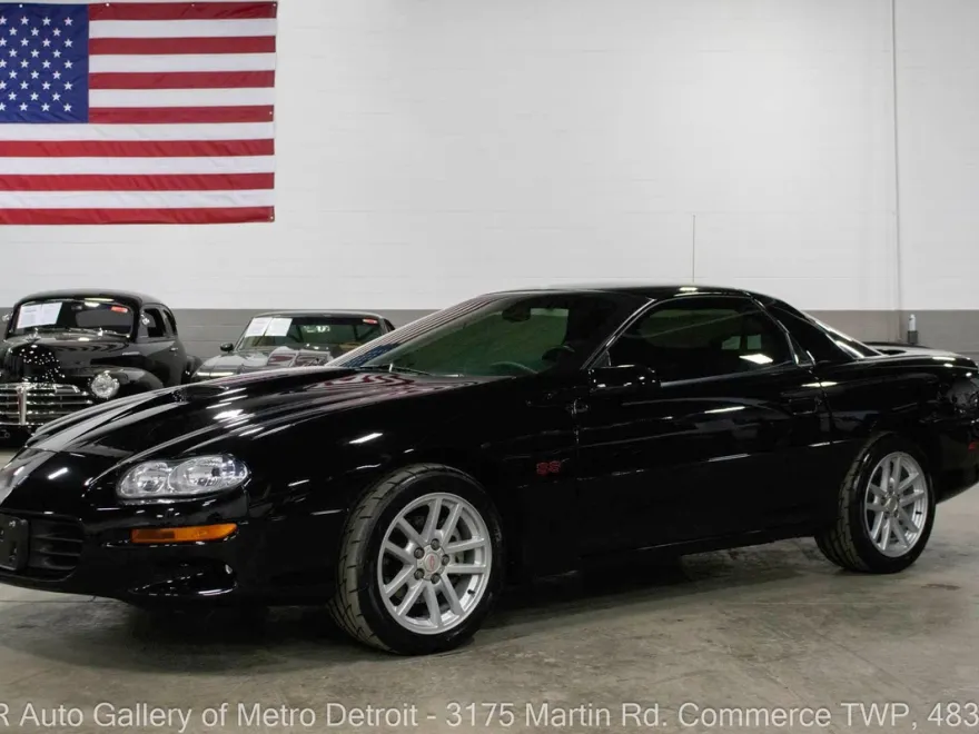 2002 Chevrolet Camaro Sport Coupe photo 1