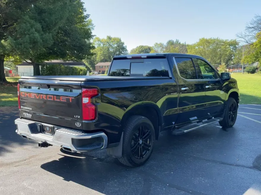 2019 Chevrolet Silverado 1500 LTZ photo 2