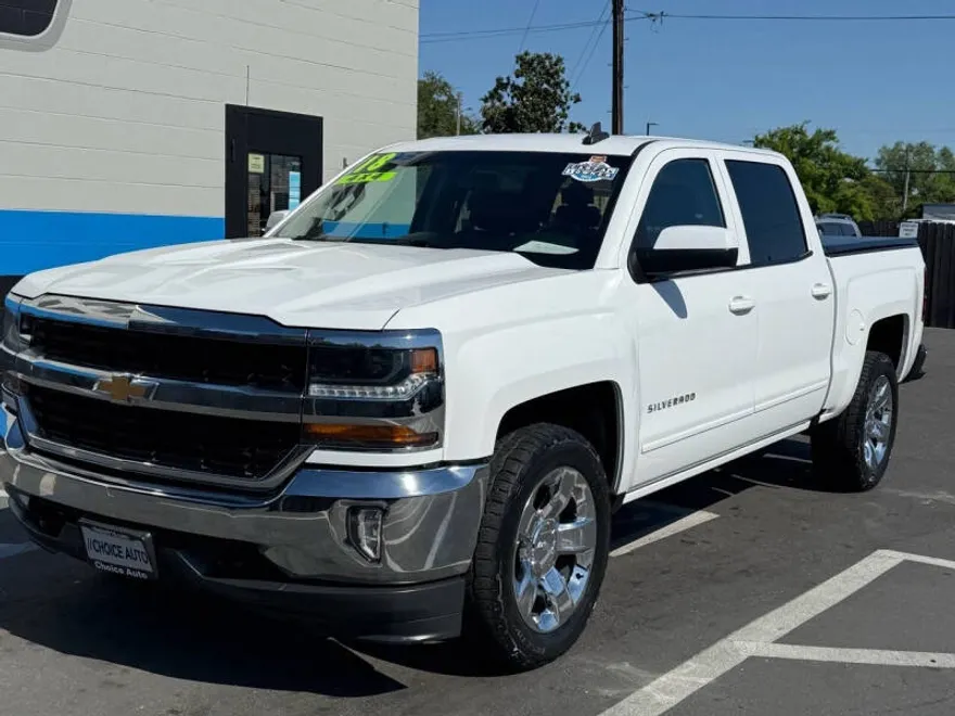 2018 Chevrolet Silverado 1500 LT photo 1