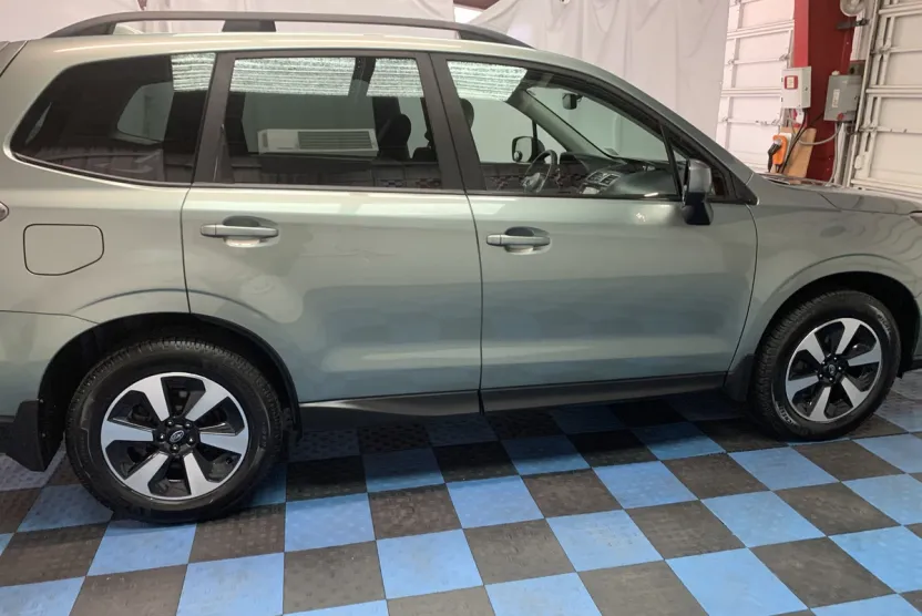 2018 Subaru Forester Premium photo 1