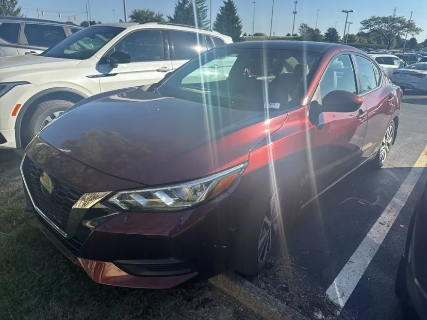 2022 Nissan Sentra SV photo 1