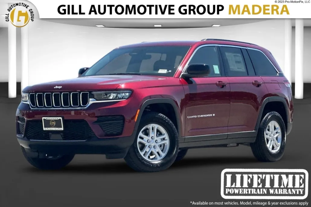 2025 Jeep Grand Cherokee Laredo photo 1