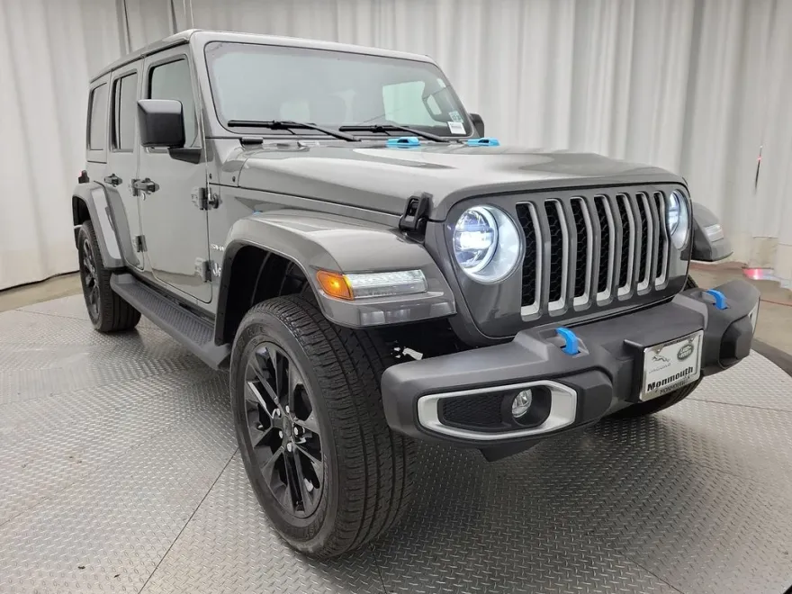 2023 Jeep Wrangler Sahara 4xe photo 1