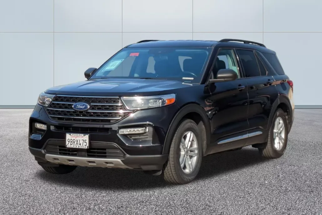 2022 Ford Explorer XLT photo 1