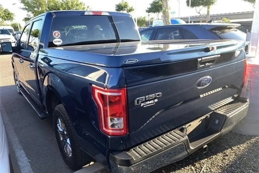 2015 Ford F-150 XLT photo 1