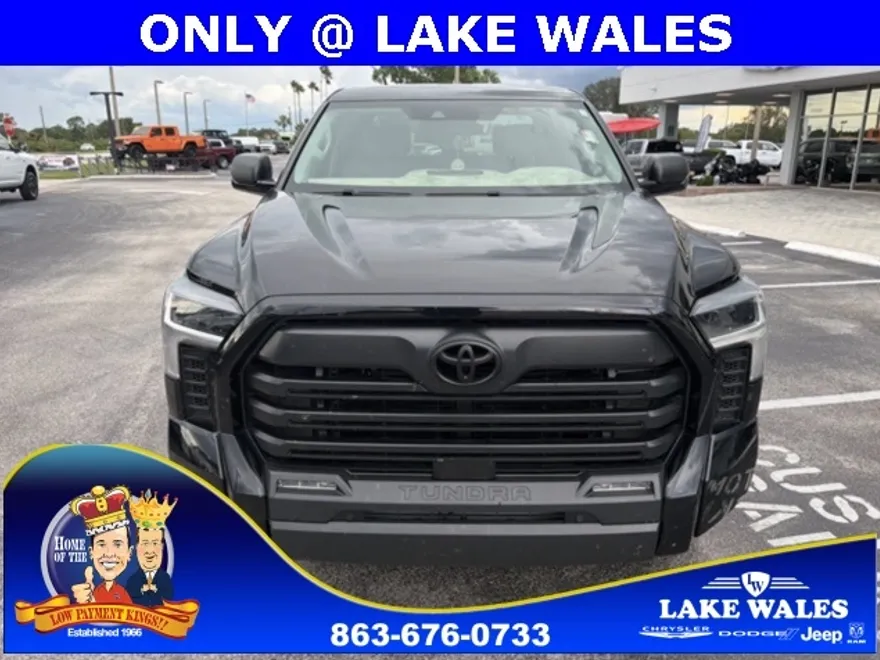 2024 Toyota Tundra SR5 photo 1