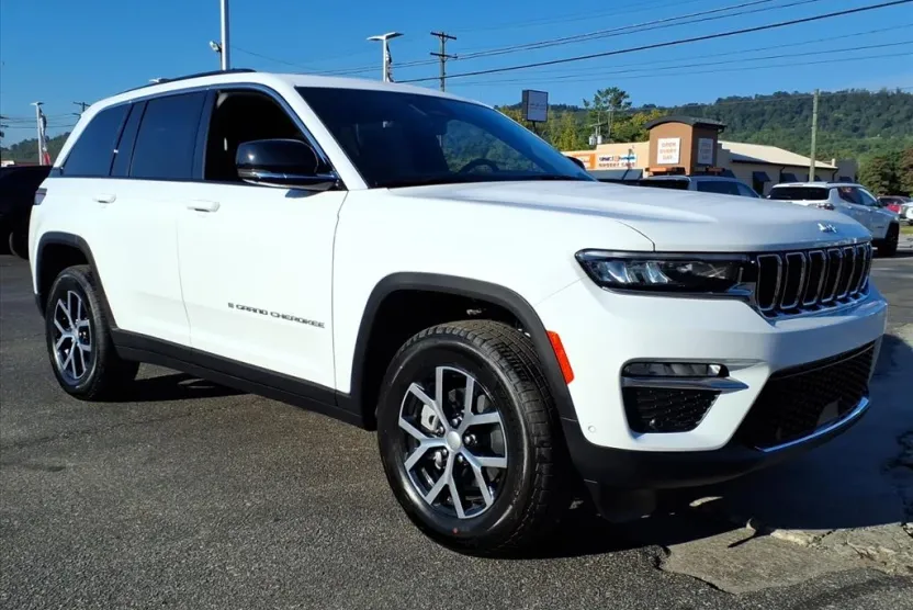 2025 Jeep Grand Cherokee Limited photo 1