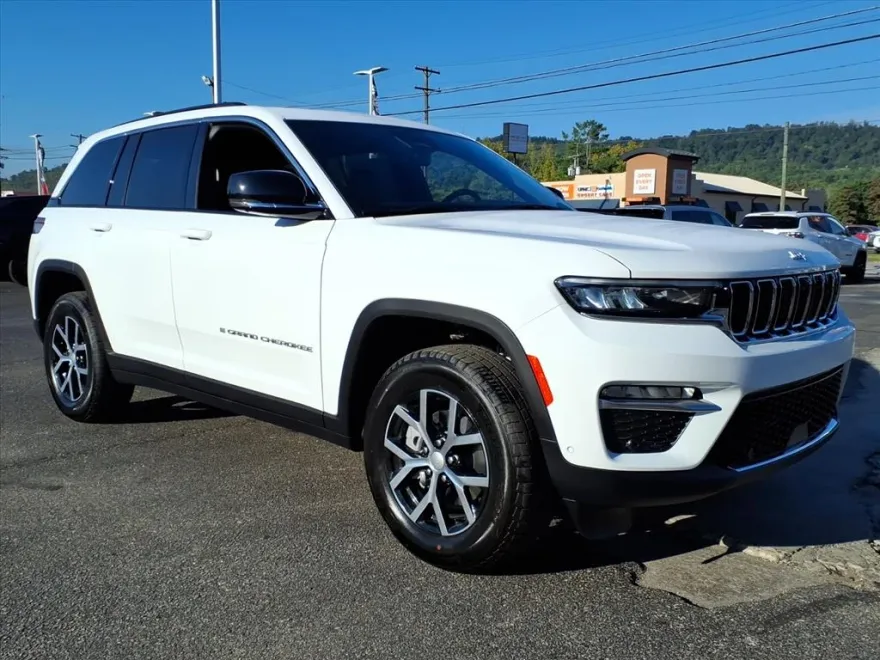2025 Jeep Grand Cherokee Limited photo 1