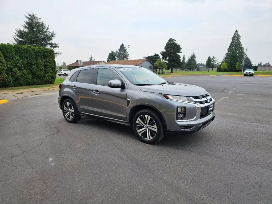 2024 Mitsubishi Outlander Sport ES LE SE photo 1