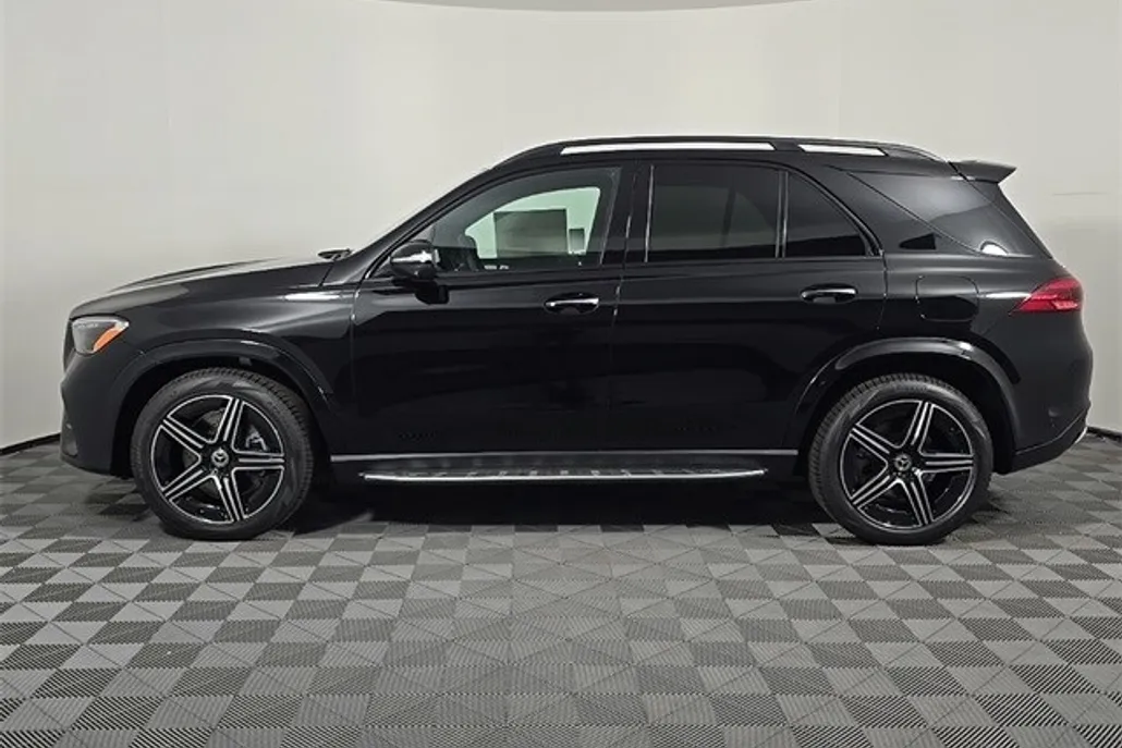 2026 Mercedes Benz GLE 450e 4MATIC photo 1