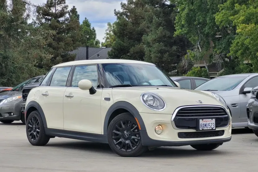 2018 Mini Cooper Hardtop photo 1