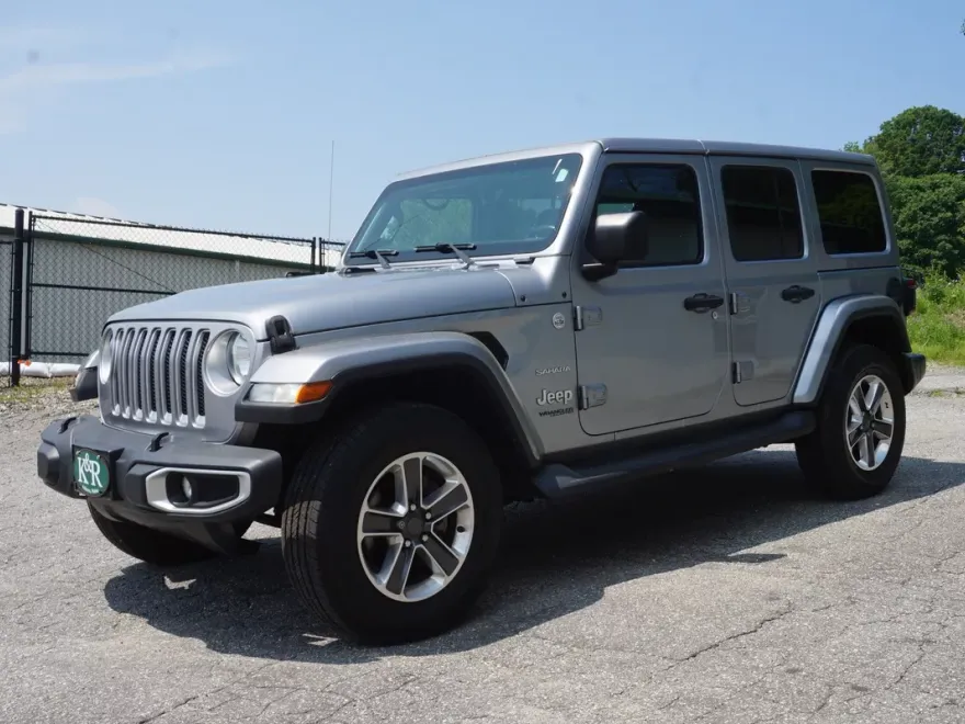 2018 Jeep Wrangler Unlimited Sahara photo 2