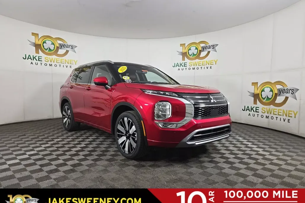 2025 Mitsubishi Outlander SEL photo 1