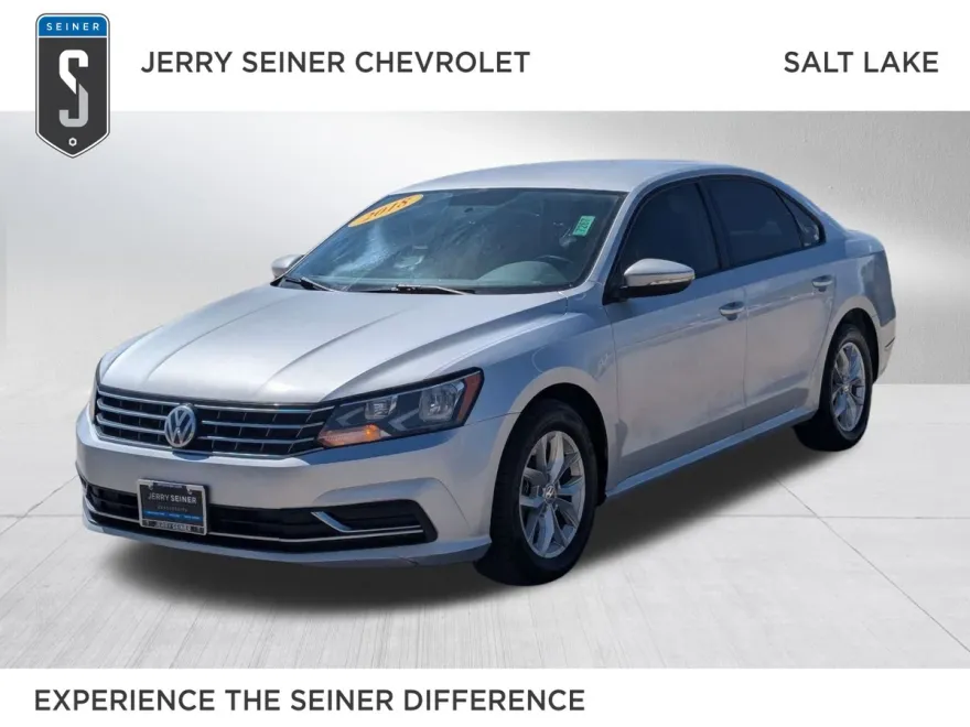 2018 Volkswagen Passat 2.0T S photo 1