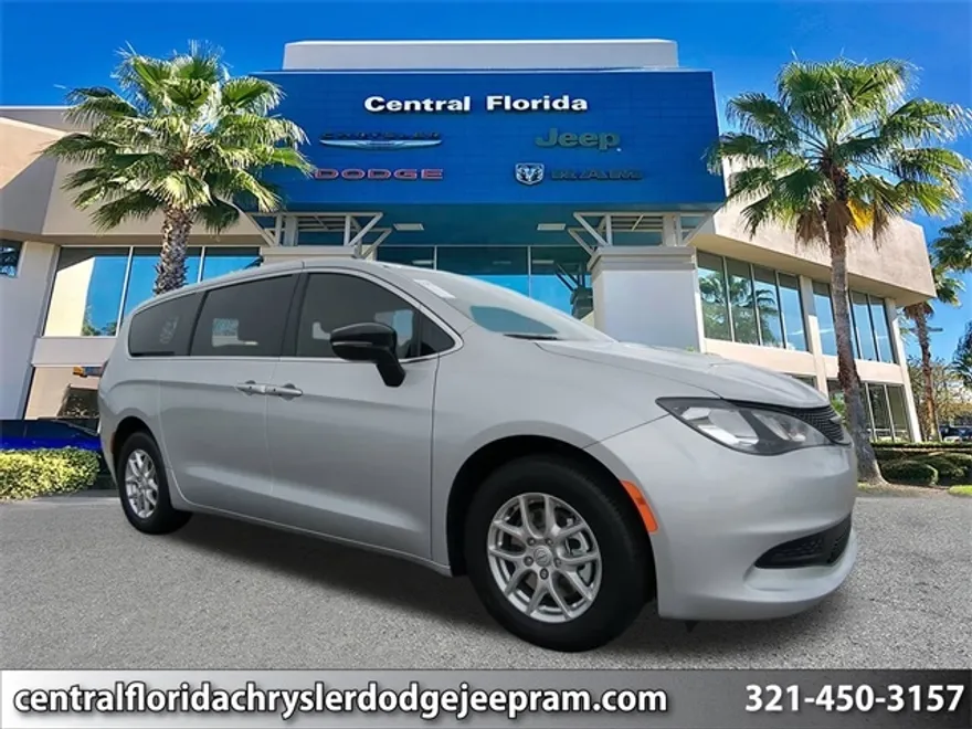 2026 Chrysler Voyager LX photo 1