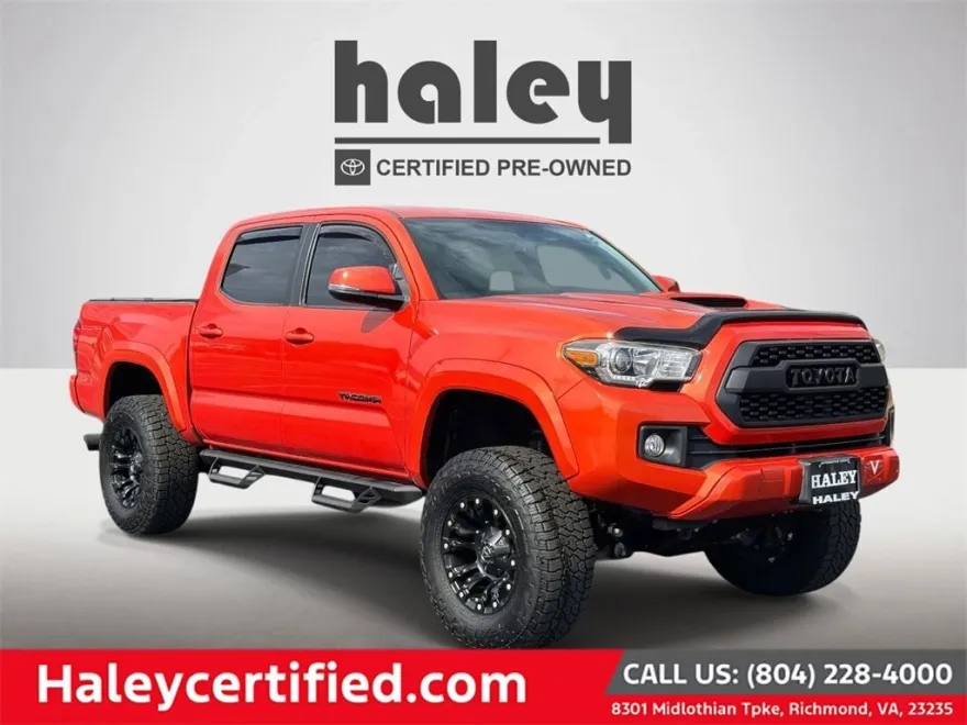 2017 Toyota Tacoma TRD Sport photo 1