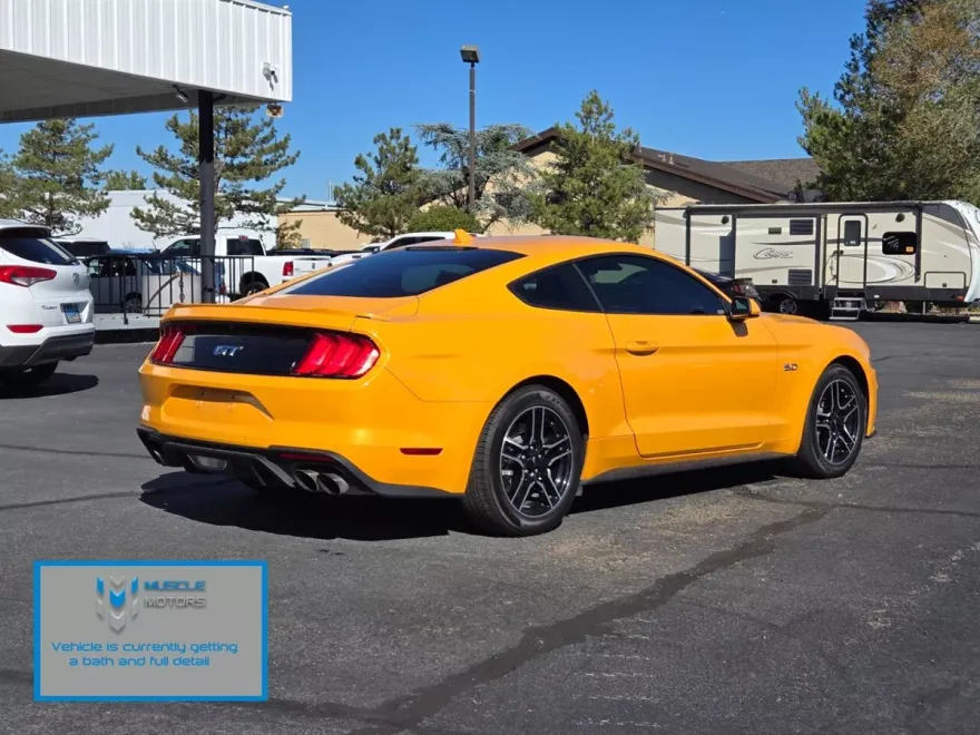 2022 Ford Mustang GT Premium photo 1